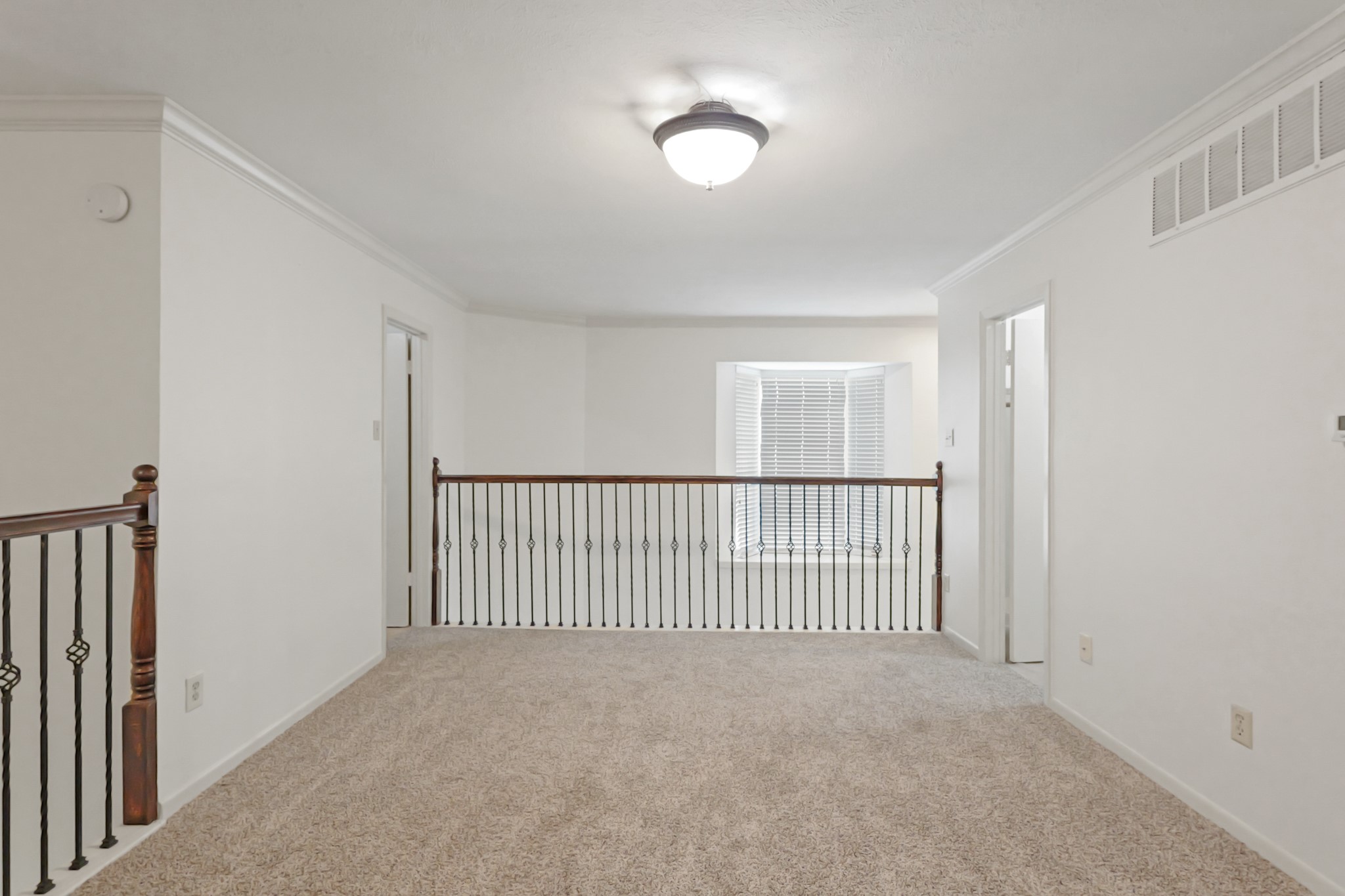 2800 Jeanetta Street, Unit 1402 Houston, TX 77063 - Photo 15 of 29 a view of an entryway with wooden floor