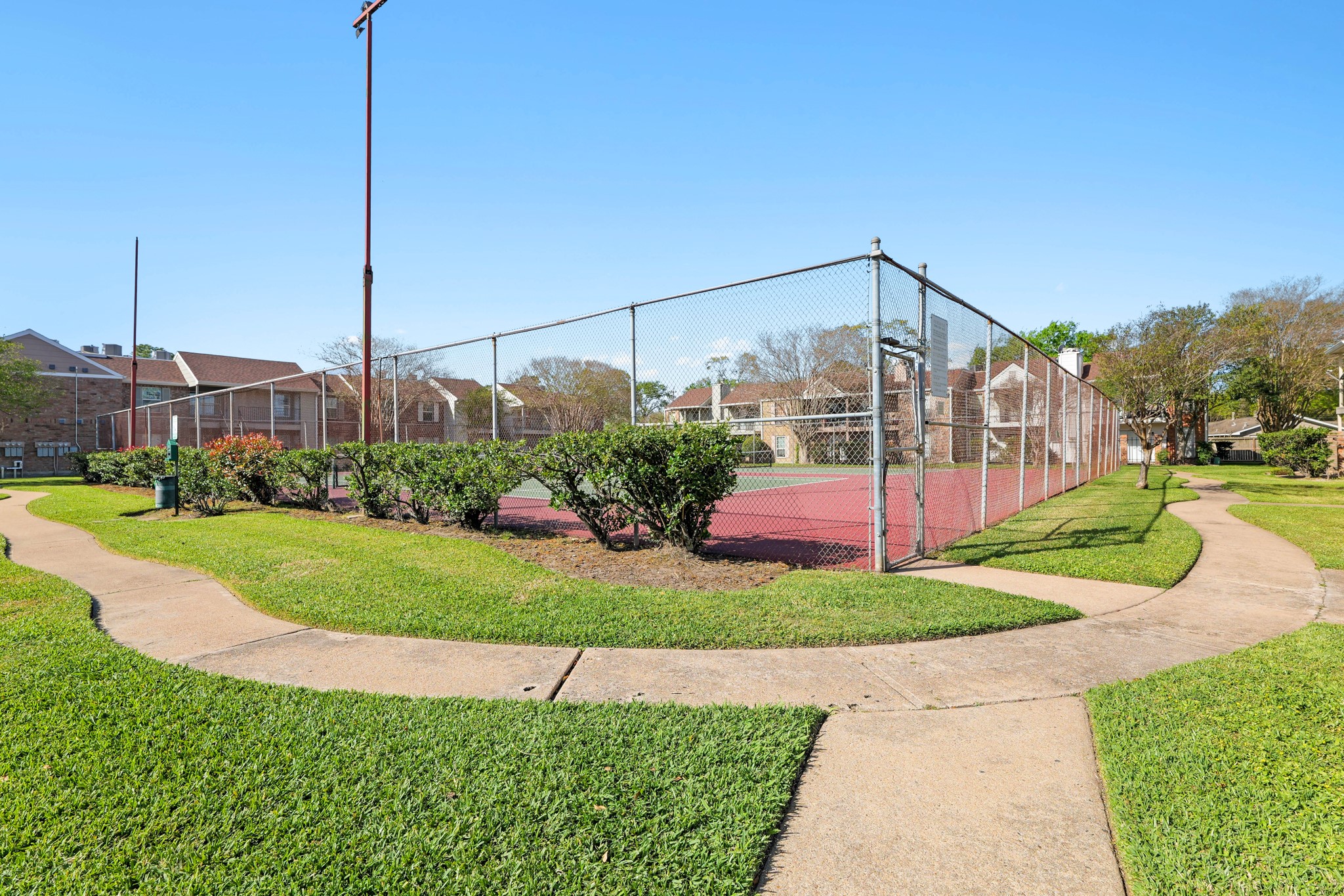 2800 Jeanetta Street, Unit 1402 Houston, TX 77063 - Photo 22 of 29 a view of a park