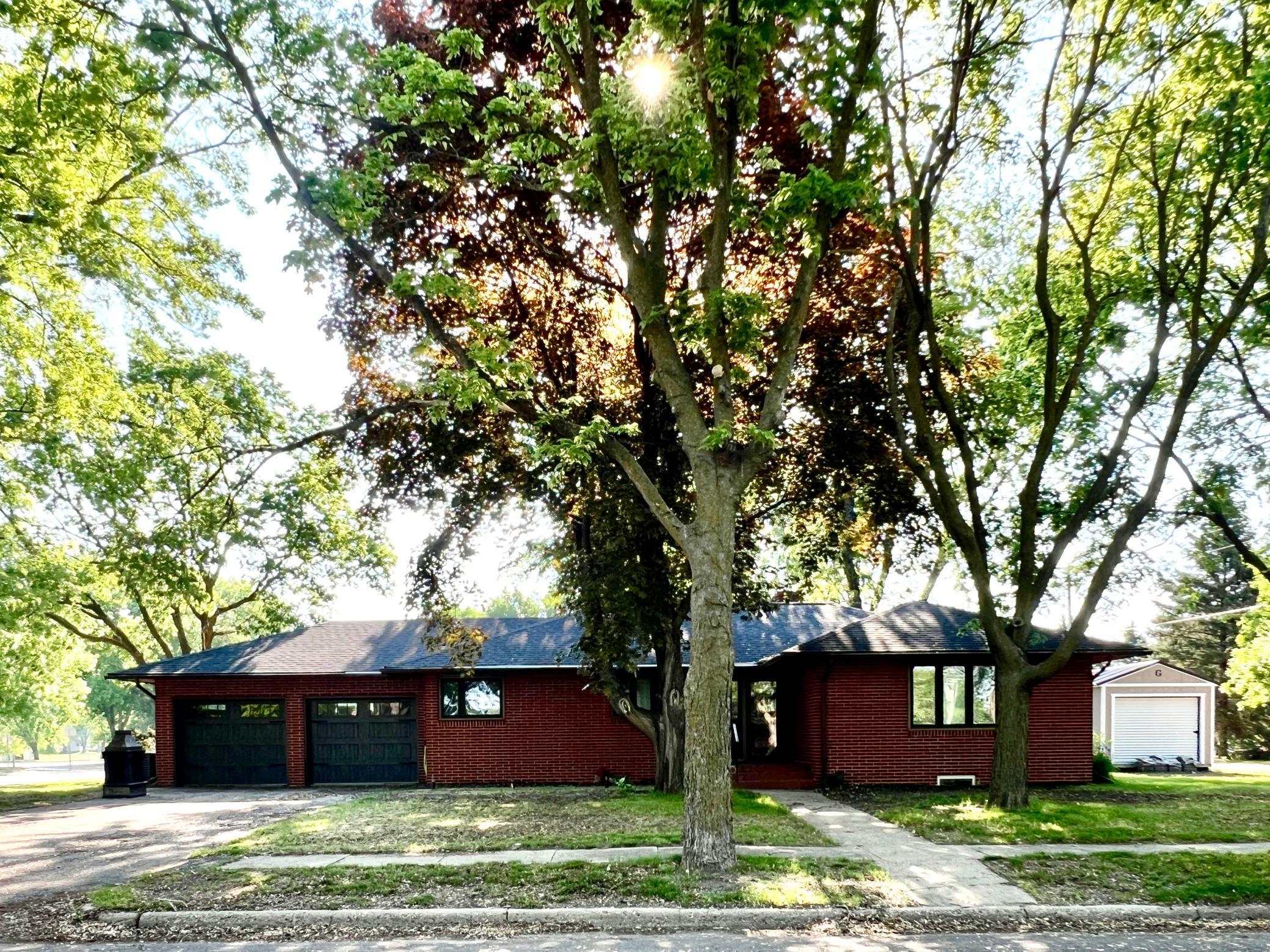 424 South Gaulke Street Appleton, MN 56208 - Photo 1 of 27