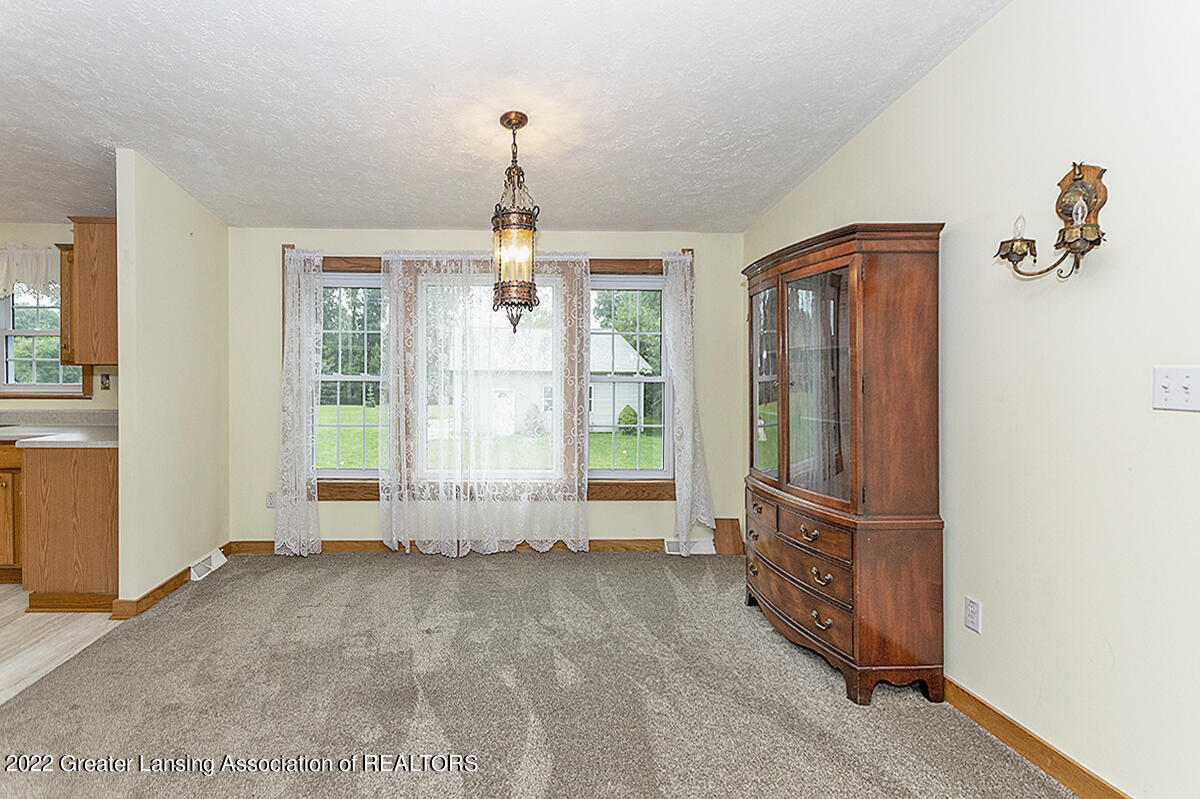 1793 West Stoll Road Dewitt, MI 48820 - Photo 7 of 33 06