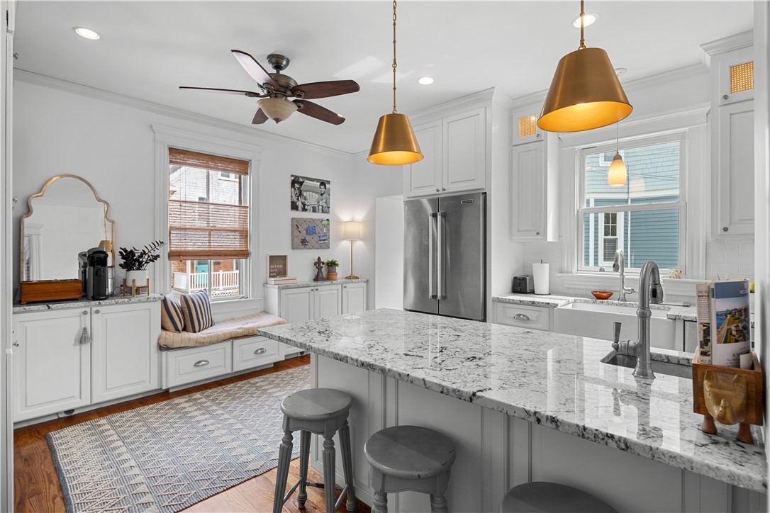 7 Bliss Road Newport, RI 02840 - Photo 12 of 41