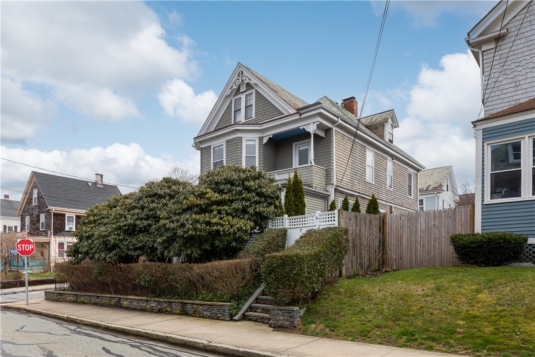 7 Bliss Road Newport, RI 02840 - Photo 2 of 41