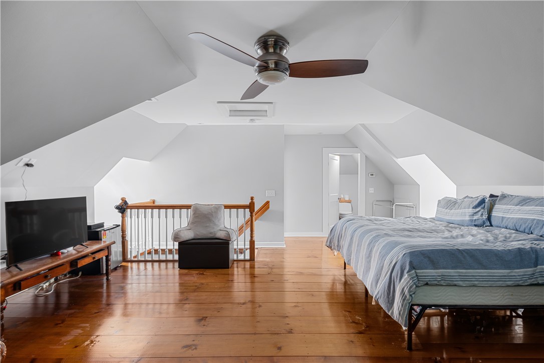 7 Bliss Road Newport, RI 02840 - Photo 29 of 41