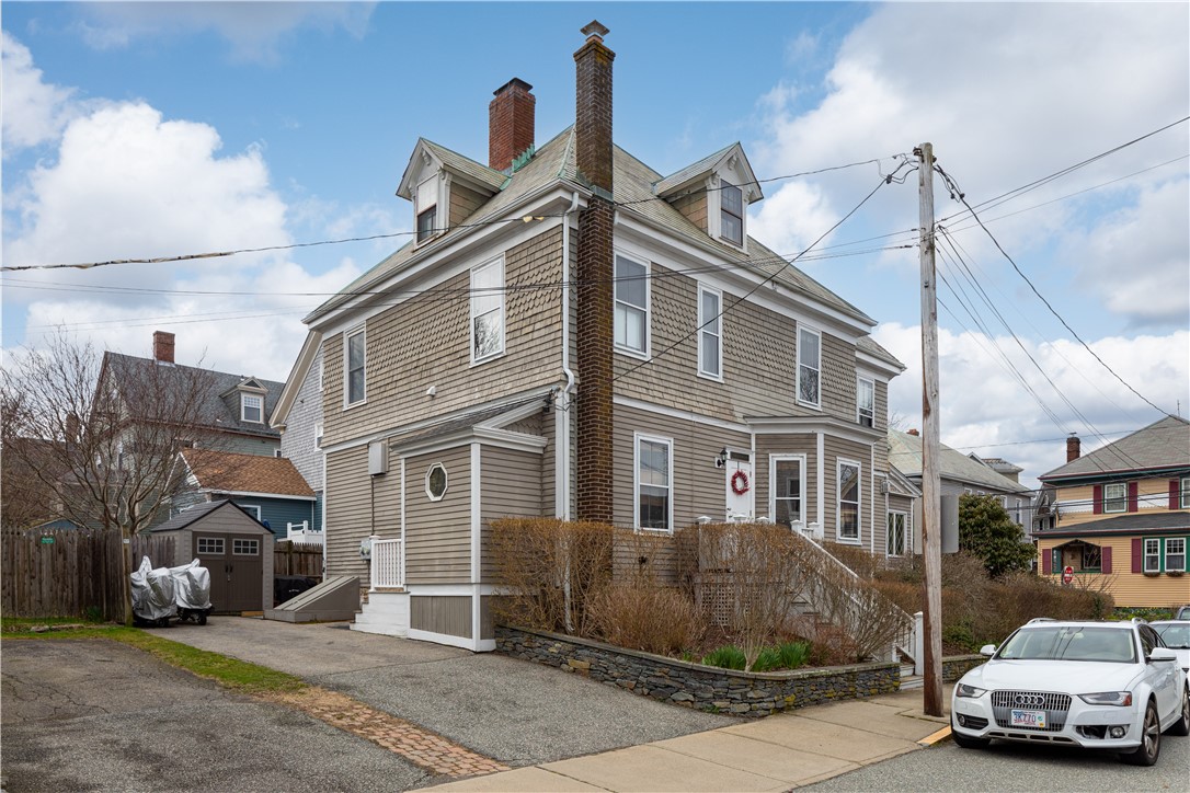 7 Bliss Road Newport, RI 02840 - Photo 3 of 41