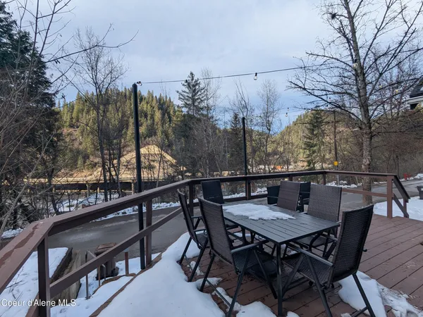 $249,999 | 920 Pearl Street, Wallace, ID 83873