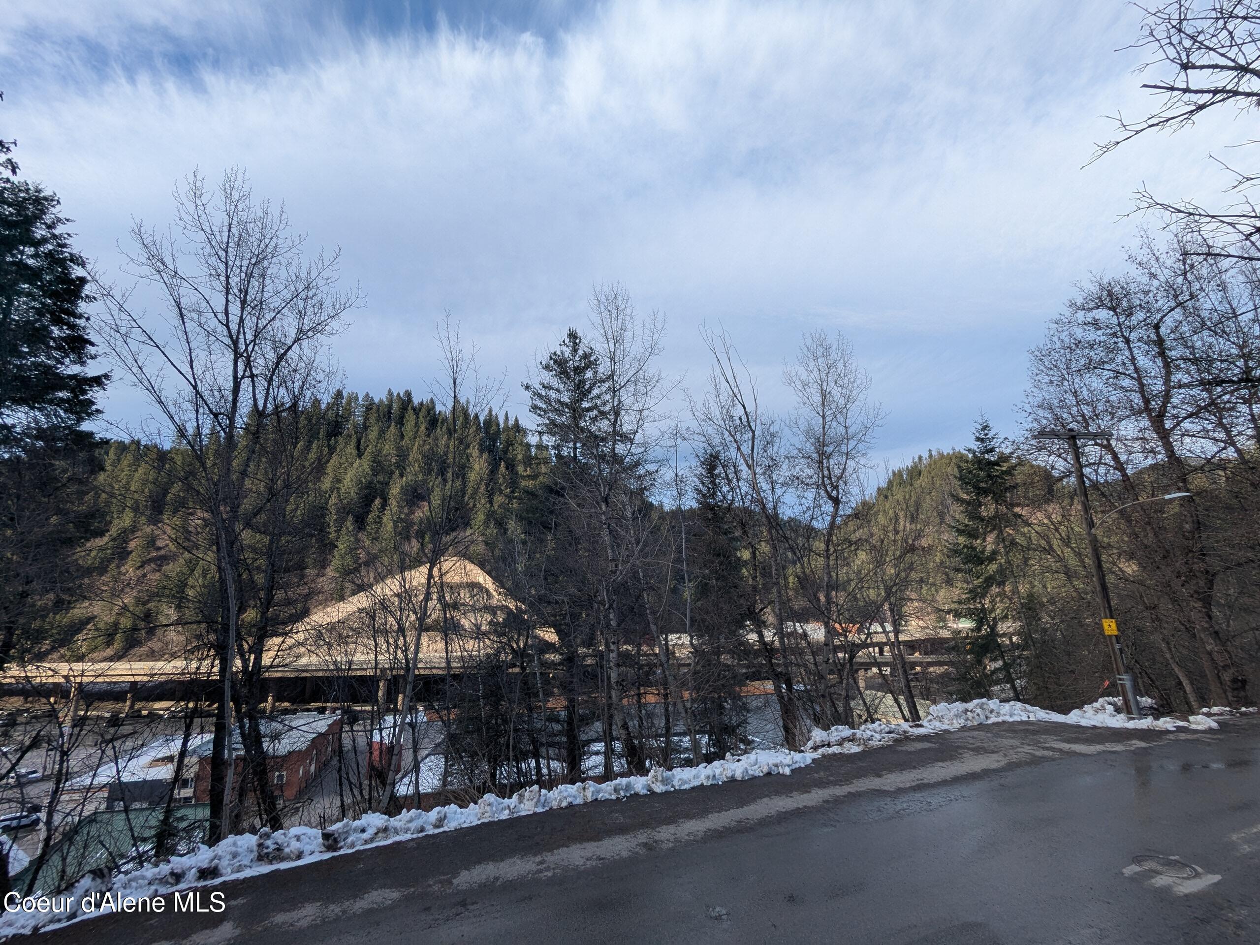 920 Pearl Street Wallace, ID 83873 - Photo 5 of 25 City and Mountain Views