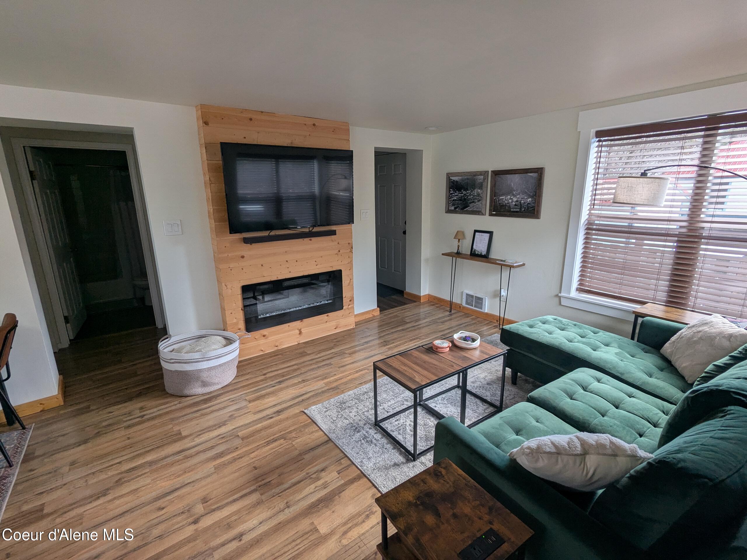 920 Pearl Street Wallace, ID 83873 - Photo 8 of 25 View From Entry Pic 2