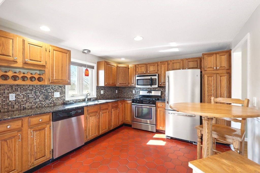 1039 Tinkham Road Wilbraham, MA 01095 - Photo 7 of 36 Gallery Image 7