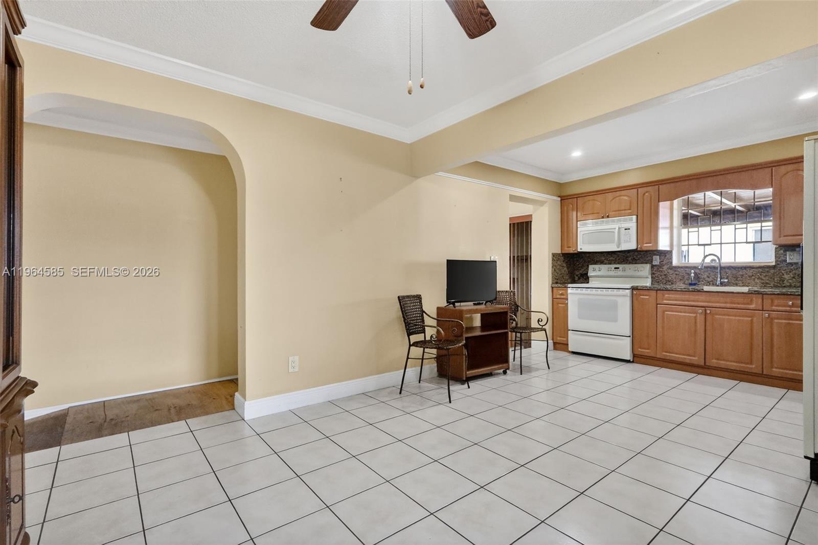 1010 West 33rd Place Hialeah, FL 33012 - Photo 28 of 48