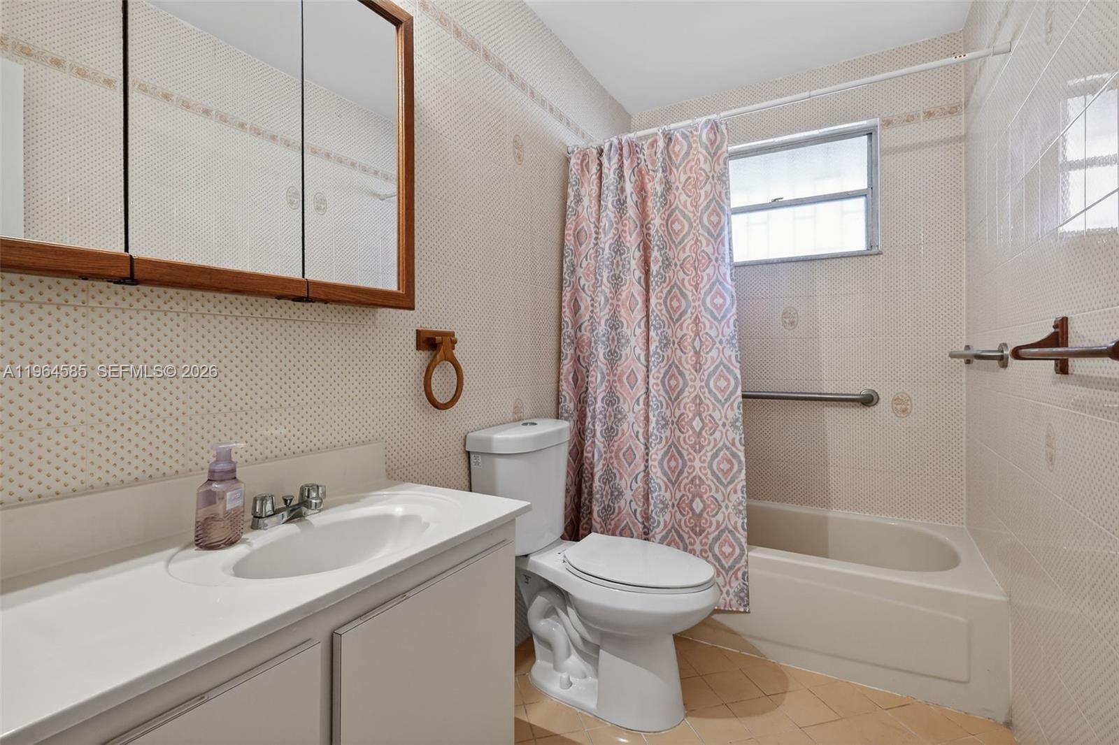 1010 West 33rd Place Hialeah, FL 33012 - Photo 35 of 48