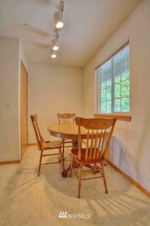 9700 174th Avenue Southeast Renton, WA 98059 - Photo 11 of 23 Gallery Image 11