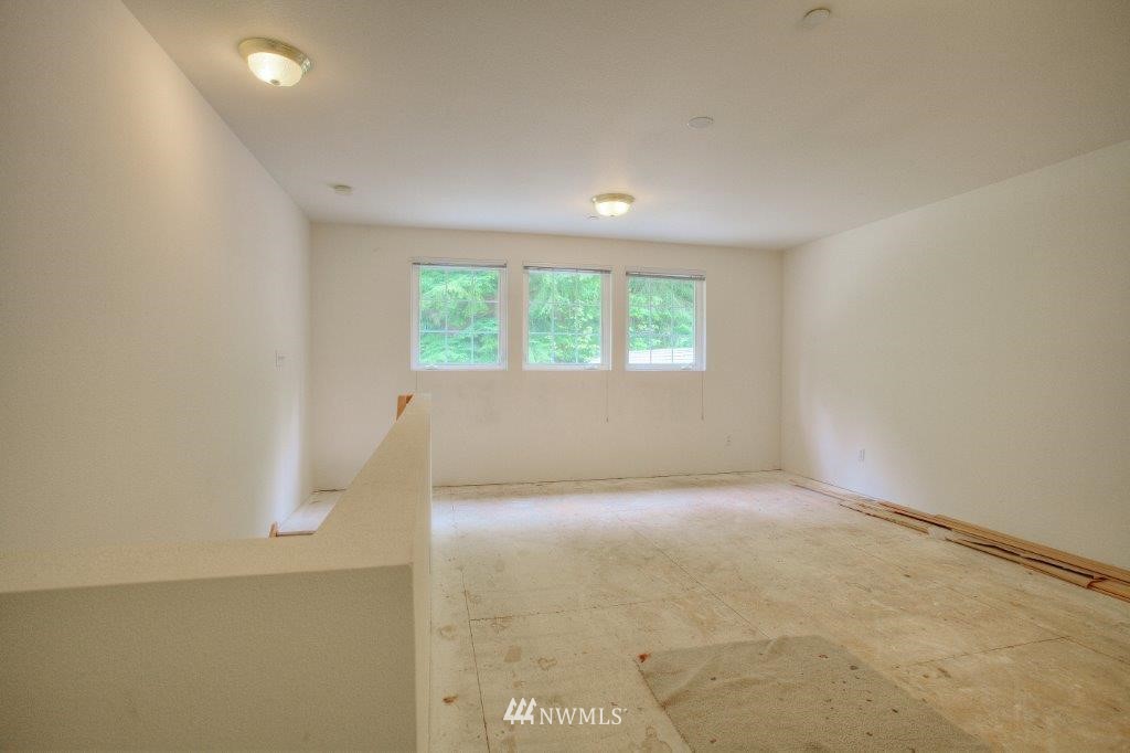 9700 174th Avenue Southeast Renton, WA 98059 - Photo 4 of 23 Gallery Image 4