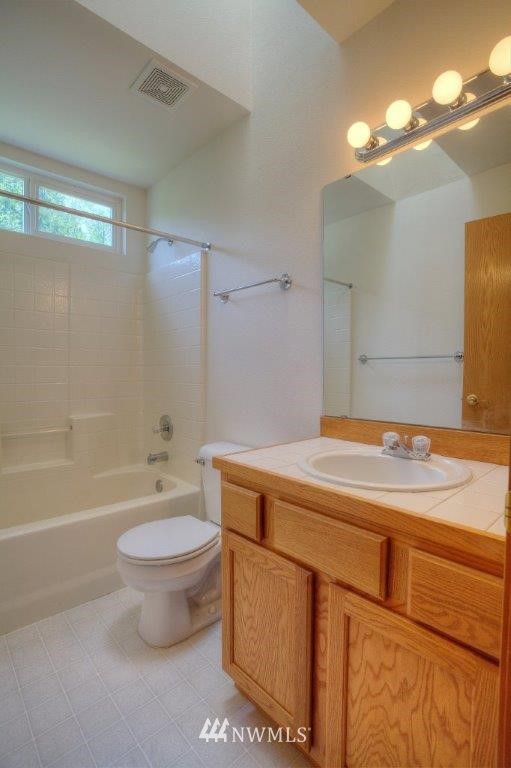 9700 174th Avenue Southeast Renton, WA 98059 - Photo 6 of 23 Gallery Image 6