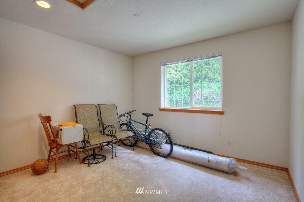 9700 174th Avenue Southeast Renton, WA 98059 - Photo 7 of 23 Gallery Image 7