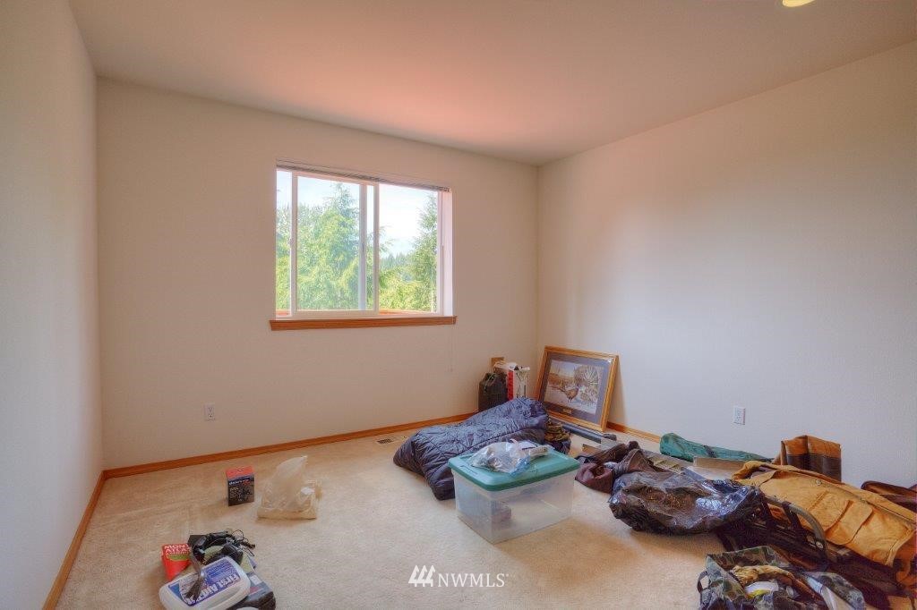9700 174th Avenue Southeast Renton, WA 98059 - Photo 8 of 23 Gallery Image 8