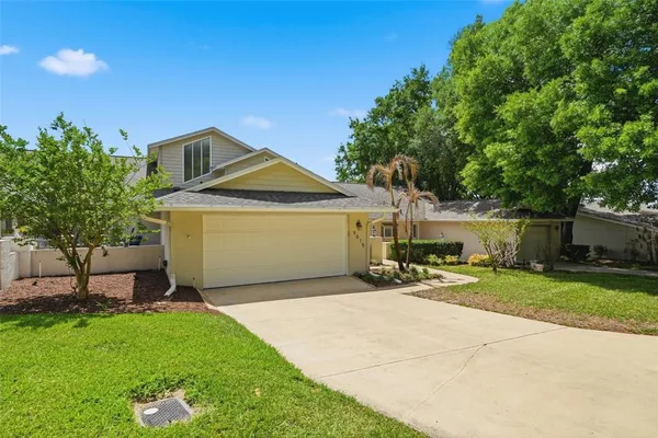 $299,990 | 9015 Village Green Boulevard, Groveland, FL 34736