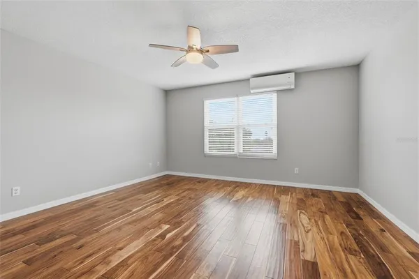 $299,990 | 9015 Village Green Boulevard, Groveland, FL 34736