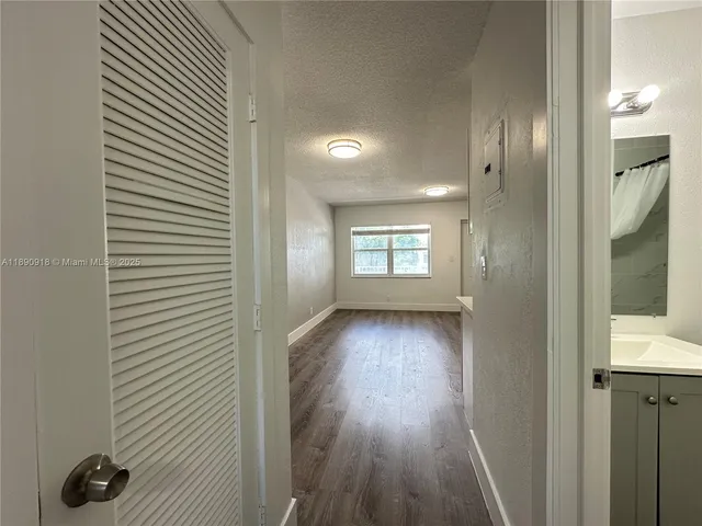 $1,650 | 3660 Northeast 11th Avenue, Unit 6, Oakland Park, FL 33334