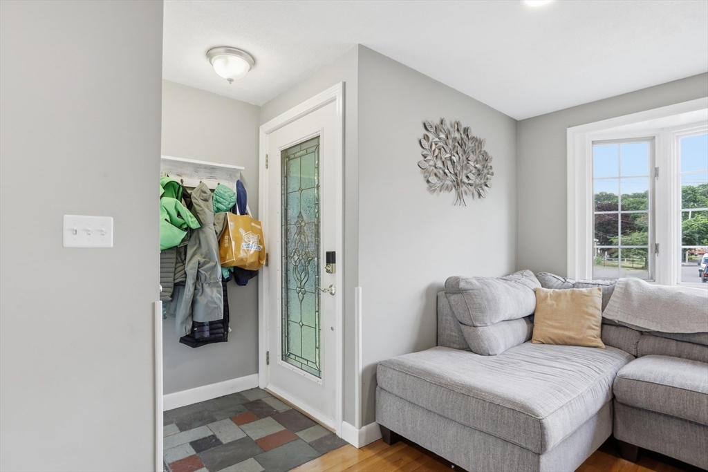 36 Basse Circle Lynn, MA 01905 - Photo 7 of 28