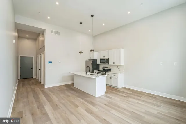 $1,400 | 1243 North 26th Street, Unit 2, Philadelphia, PA 19121