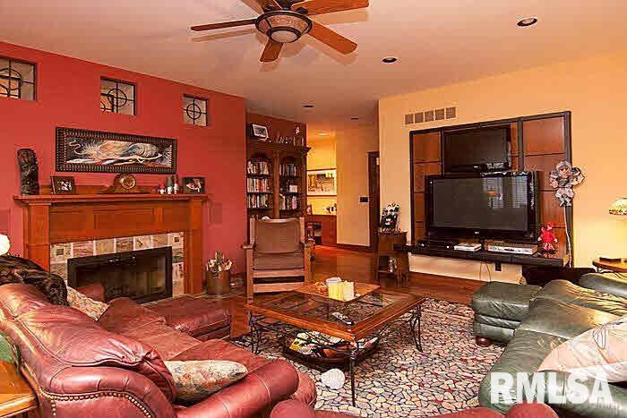 5285 Crow Creek Road Bettendorf, IA 52722 - Photo 11 of 24 Gallery Image 11