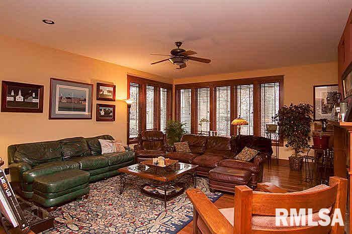 5285 Crow Creek Road Bettendorf, IA 52722 - Photo 12 of 24 Gallery Image 12