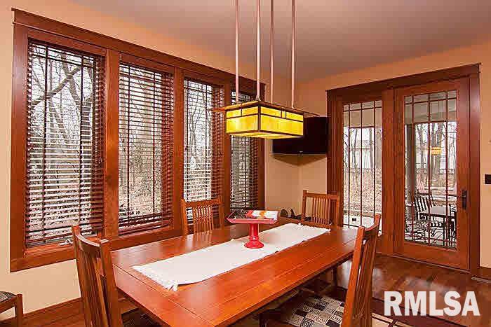 5285 Crow Creek Road Bettendorf, IA 52722 - Photo 6 of 24 Gallery Image 6