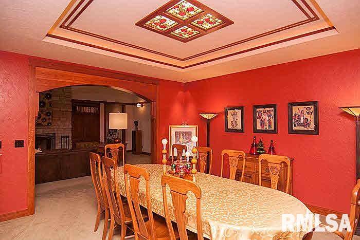 5285 Crow Creek Road Bettendorf, IA 52722 - Photo 7 of 24 Gallery Image 7