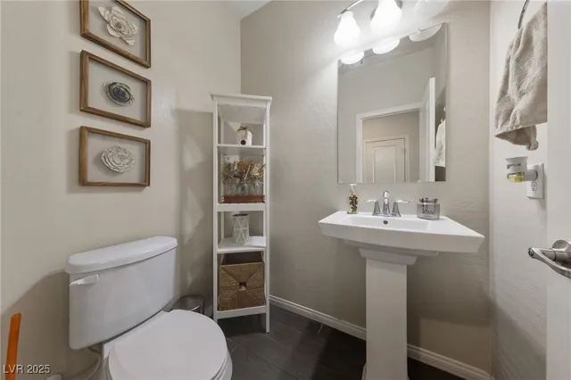 $575,000 | 8011 Calico Mesa Street, Las Vegas, NV 89166