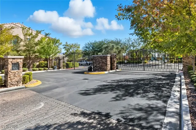 $575,000 | 8011 Calico Mesa Street, Las Vegas, NV 89166