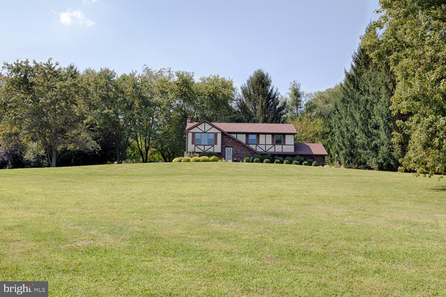 711 North Manor Road Elverson, PA 19520 - Photo 2 of 29 Front Exterior