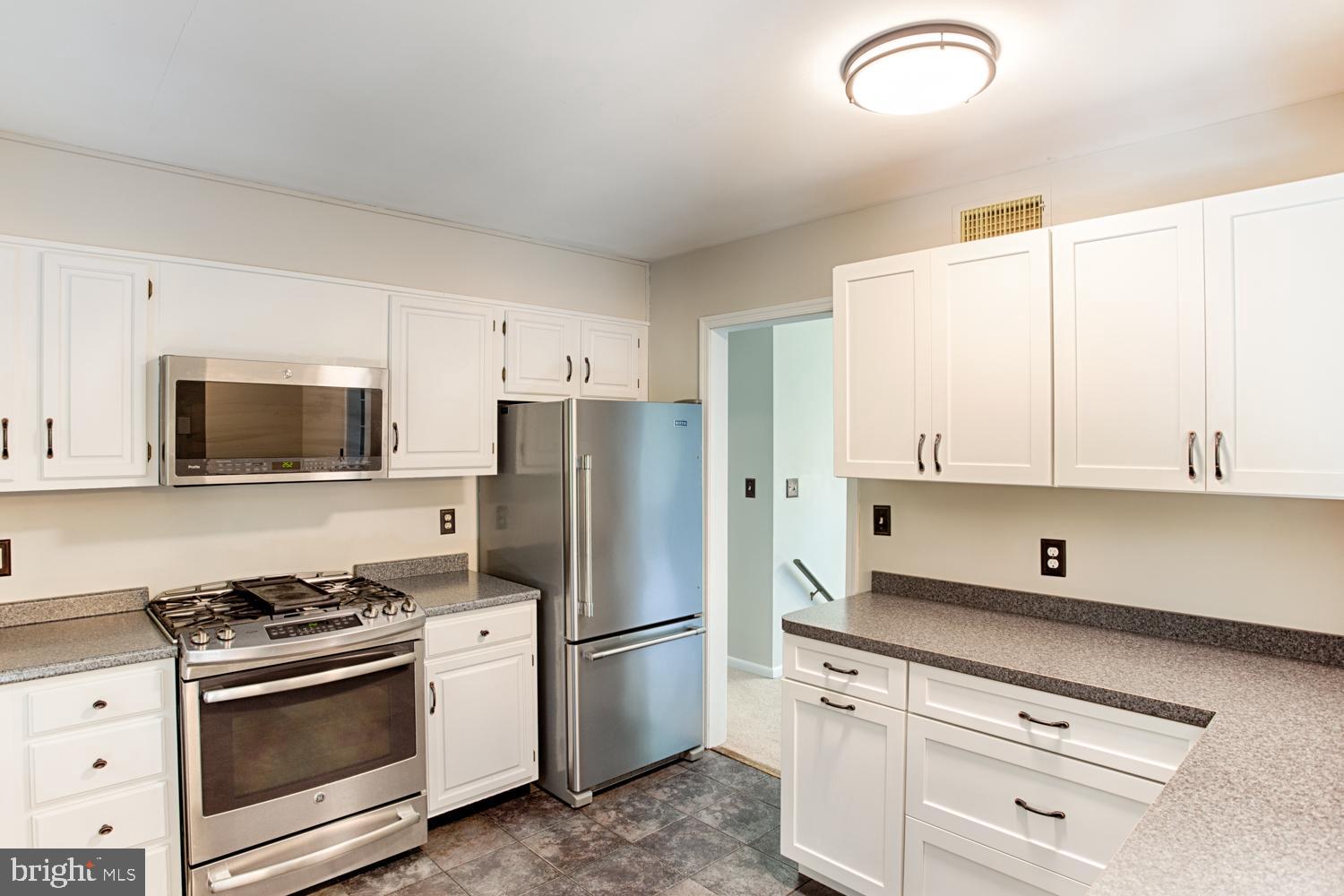 711 North Manor Road Elverson, PA 19520 - Photo 13 of 29 Kitchen