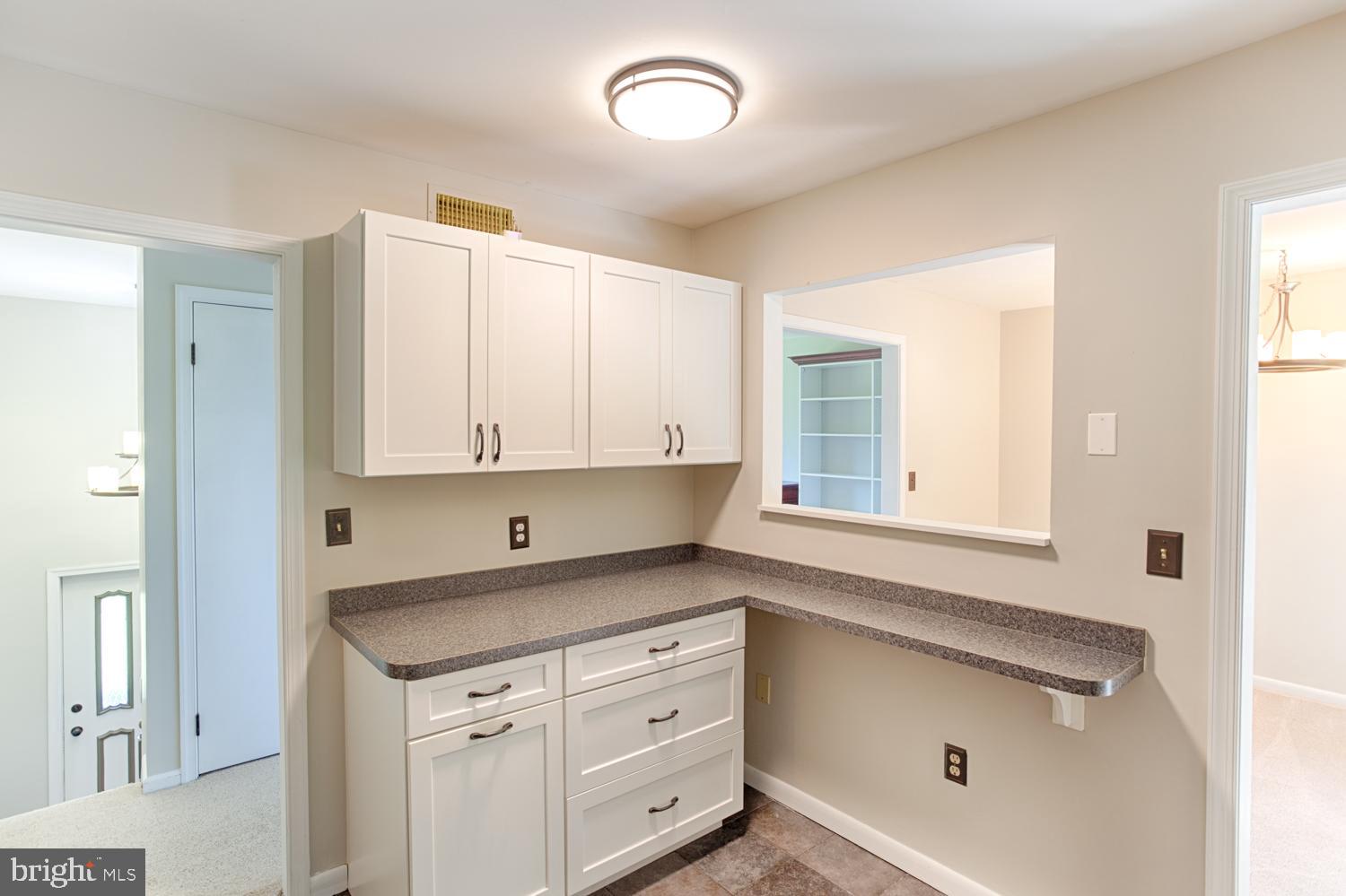711 North Manor Road Elverson, PA 19520 - Photo 15 of 29 Kitchen