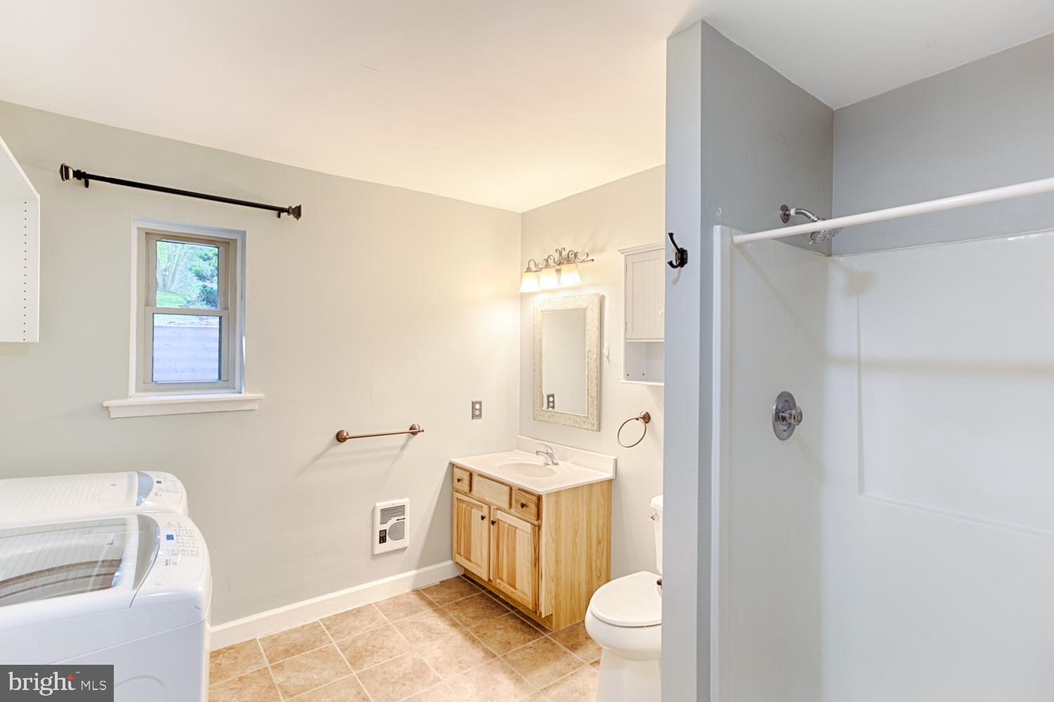 711 North Manor Road Elverson, PA 19520 - Photo 5 of 29 Downstairs Mud Room / Full Bathroom