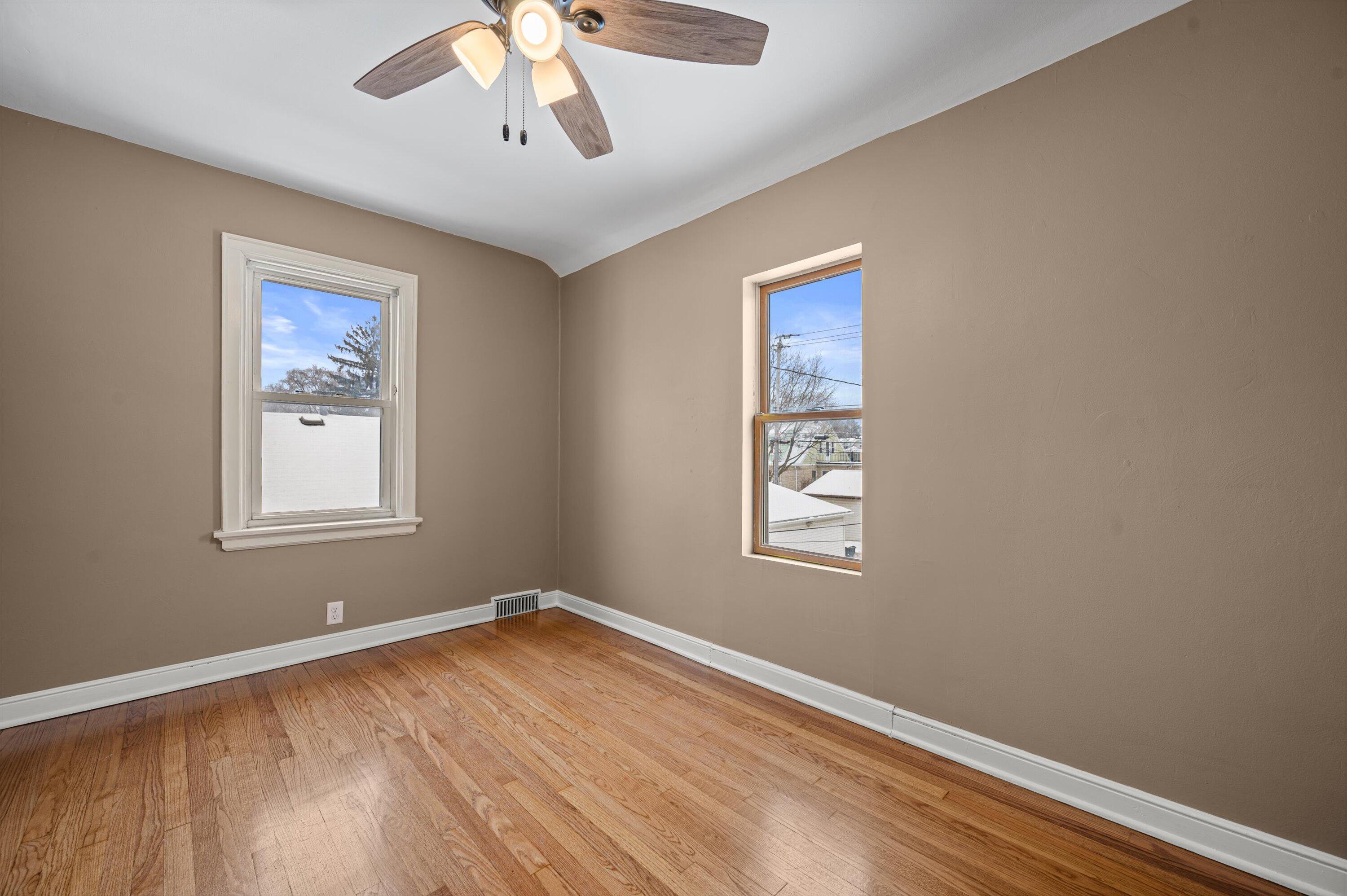 862 South 77th Street West Allis, WI 53214 - Photo 11 of 24 11-DSC8751