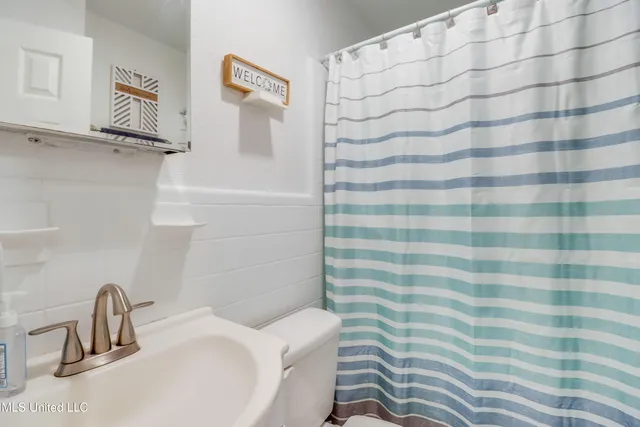 $1,800 | 251 Santini Street, Biloxi, MS 39530