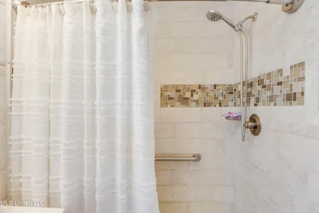 $1,800 | 251 Santini Street, Biloxi, MS 39530