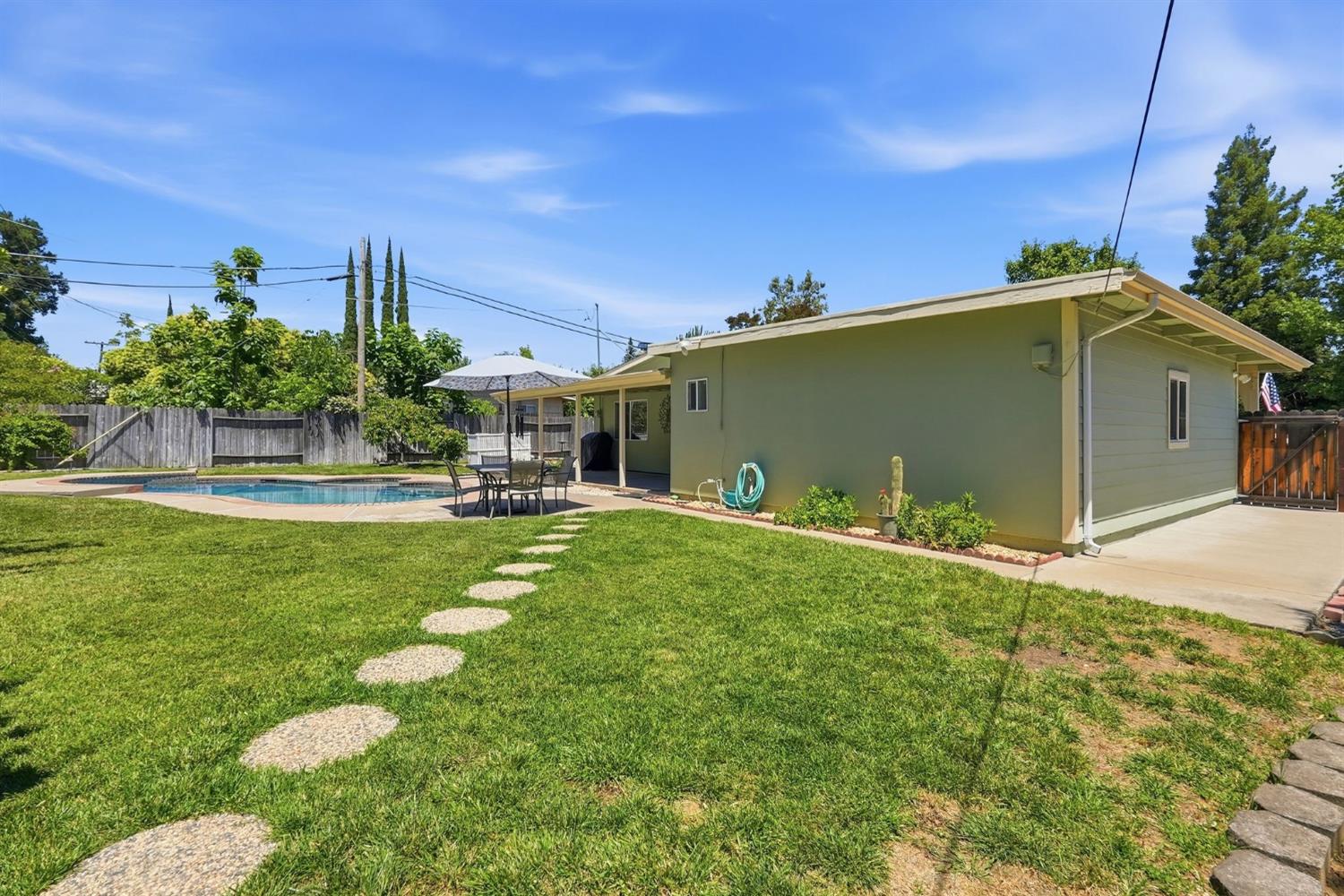 3701 Chamberlain Way Carmichael, CA 95608 - Photo 26 of 28