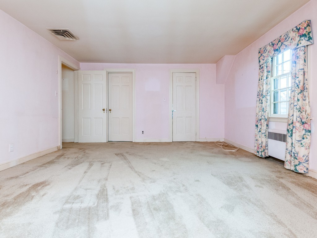 77 Fairway Road Brookline, MA 02467 - Photo 12 of 22 Gallery Image 12