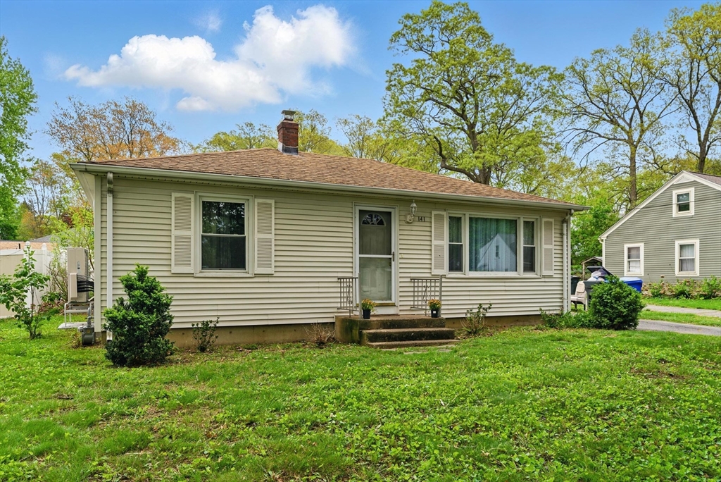 141 Harkness Avenue Springfield, MA 01118 - Photo 1 of 29 Gallery Image 1