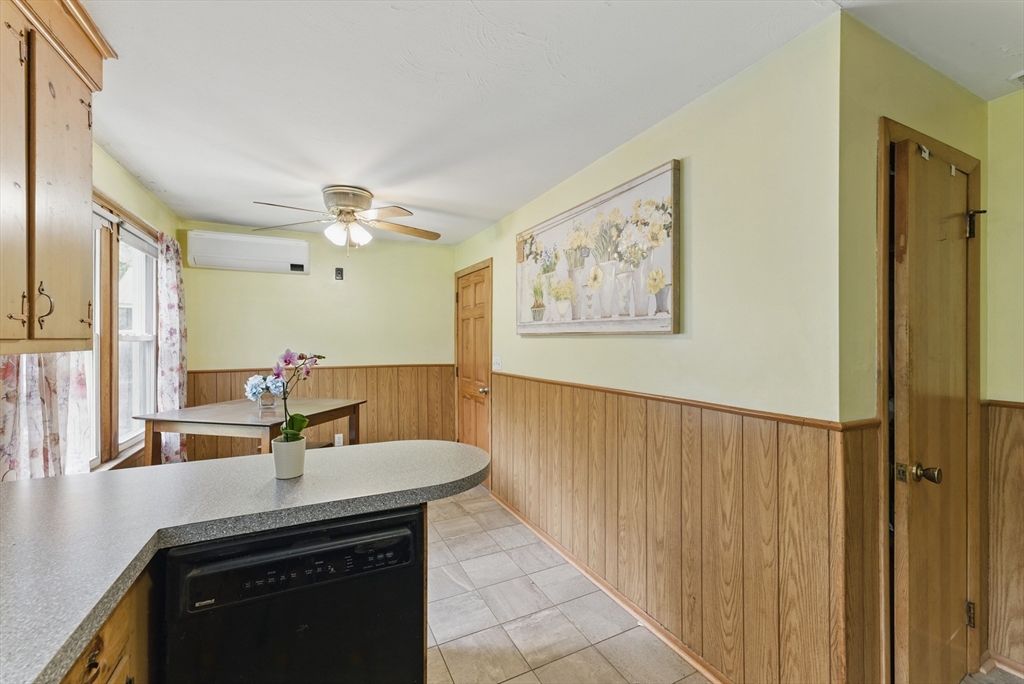 141 Harkness Avenue Springfield, MA 01118 - Photo 11 of 29 Gallery Image 11