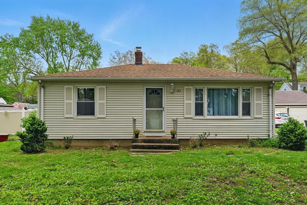 141 Harkness Avenue Springfield, MA 01118 - Photo 2 of 29 Gallery Image 2