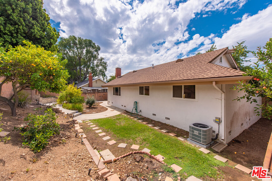 884 Boxthorn Avenue Newbury Park, CA 91320 - Photo 22 of 46