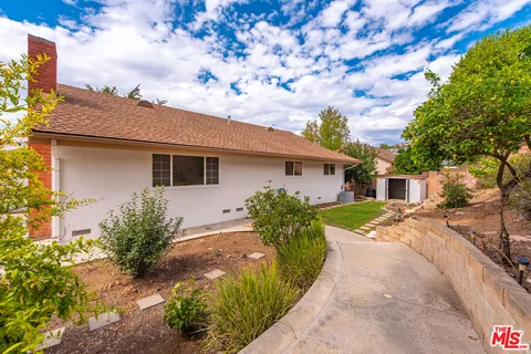 $775,000 | 884 Boxthorn Avenue, Newbury Park, CA 91320