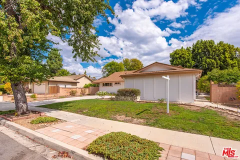 $775,000 | 884 Boxthorn Avenue, Newbury Park, CA 91320