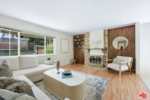 $775,000 | 884 Boxthorn Avenue, Newbury Park, CA 91320