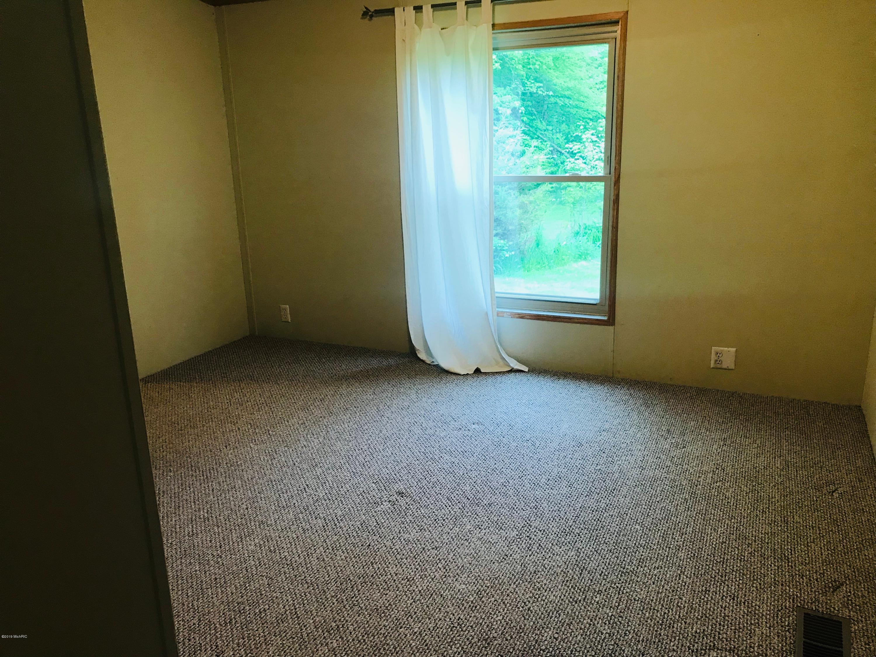 6031 Gilbert Road Pittsford, MI 49271 - Photo 19 of 20 IMG-6429