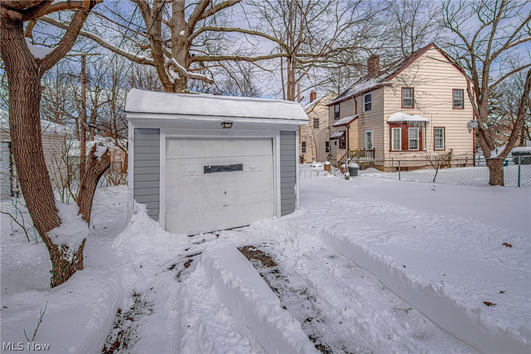 3685 Woodridge Road Cleveland, OH 44121 - Photo 23 of 25