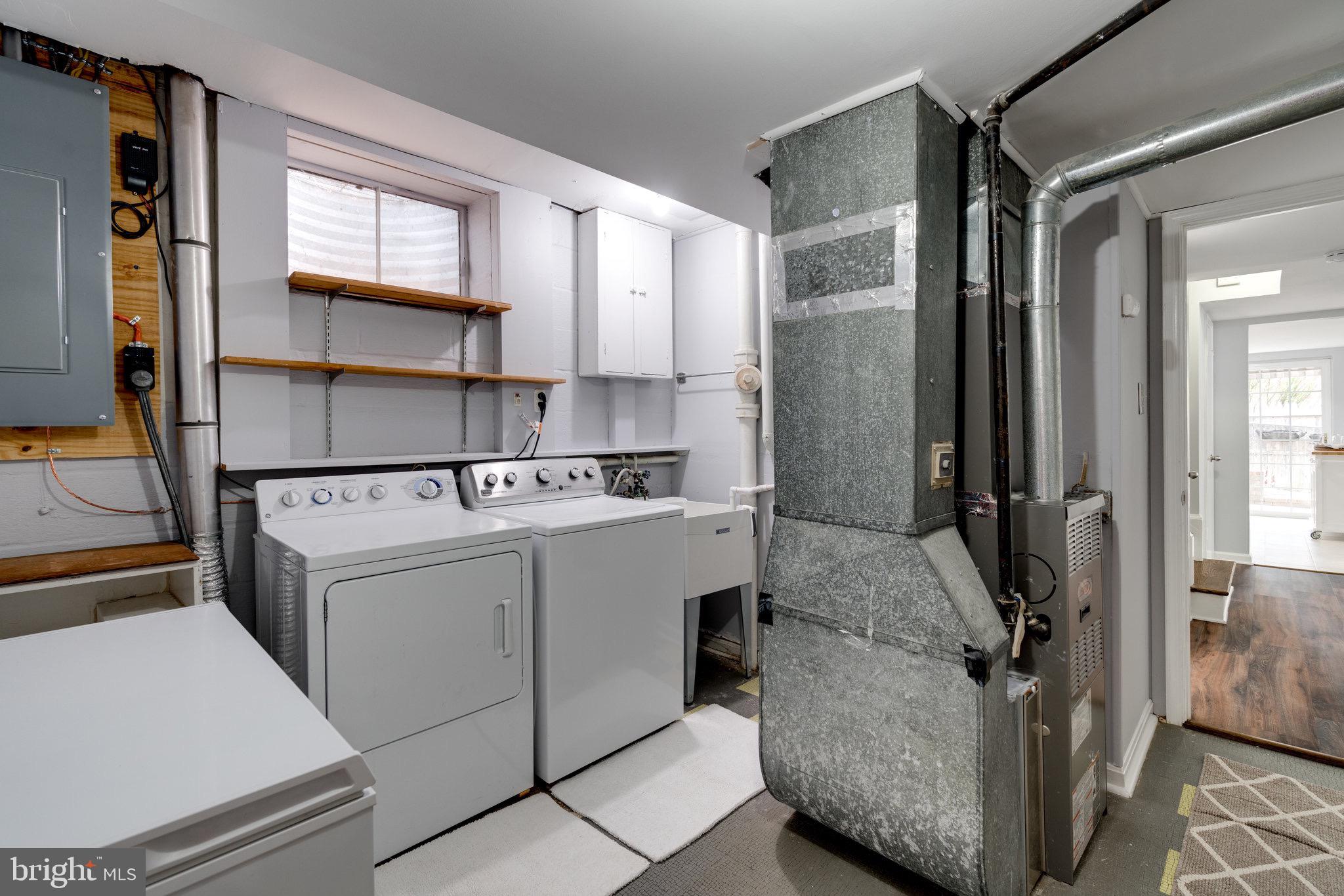 8515 Durham Court Springfield, VA 22151 - Photo 22 of 52 Main level laundry room