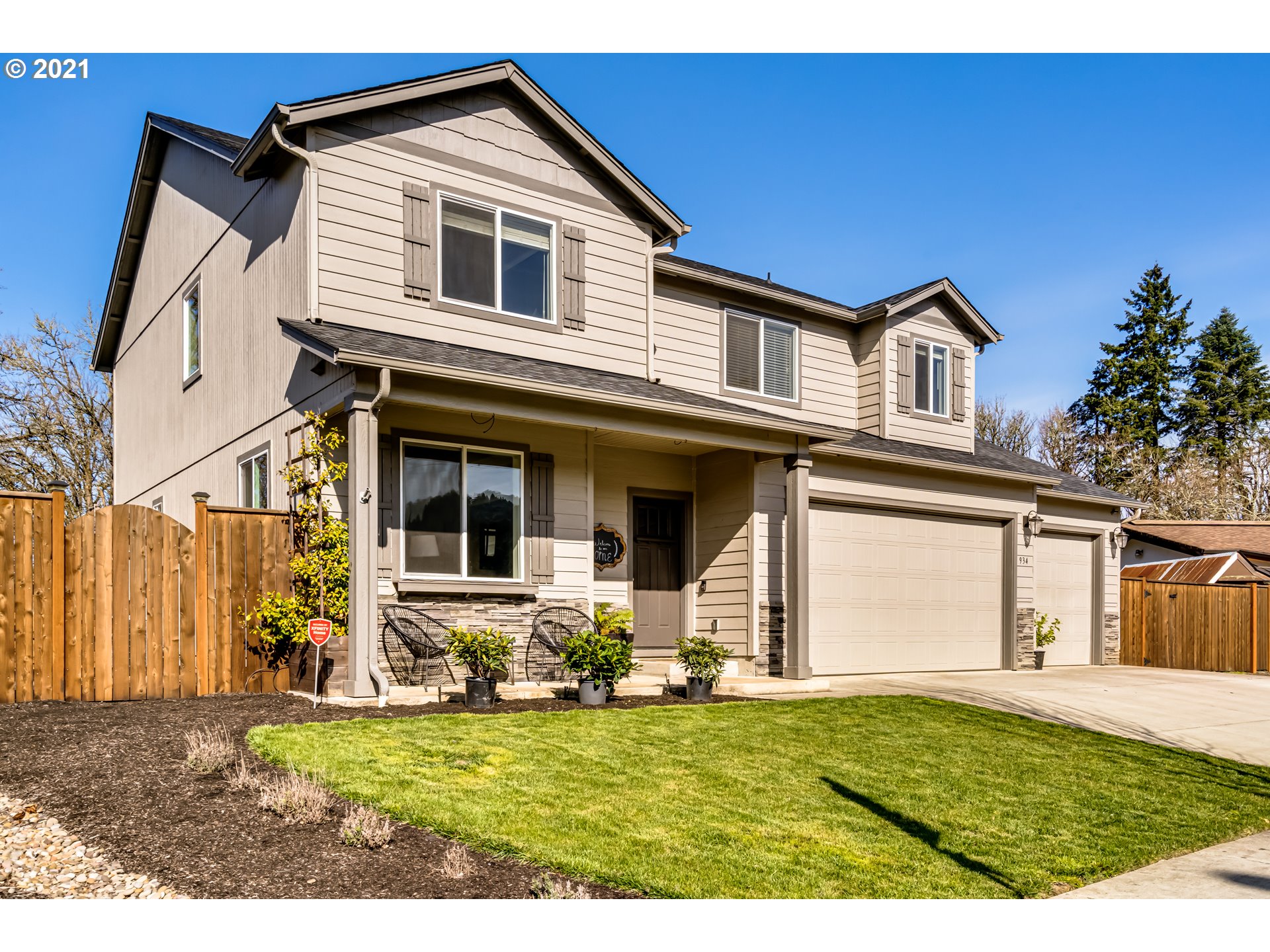 934 South 55th Street Springfield, OR 97478 - Photo 1 of 32